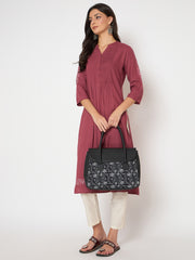 PRIMROSE Floral Pattern Laptop Messenger Bag, Black and White Design, Adjustable Shoulder Strap