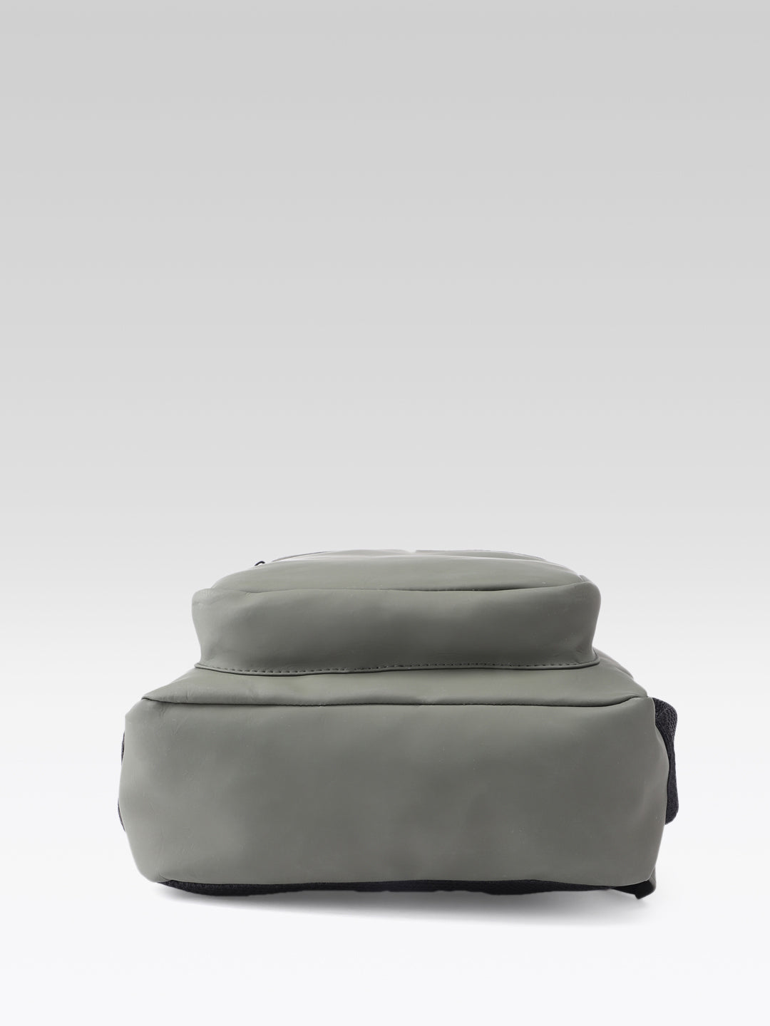 PRIMROSE Backpack with Multiple Pockets, Olive Green, Water-Resistant Material, Side Mesh Pockets