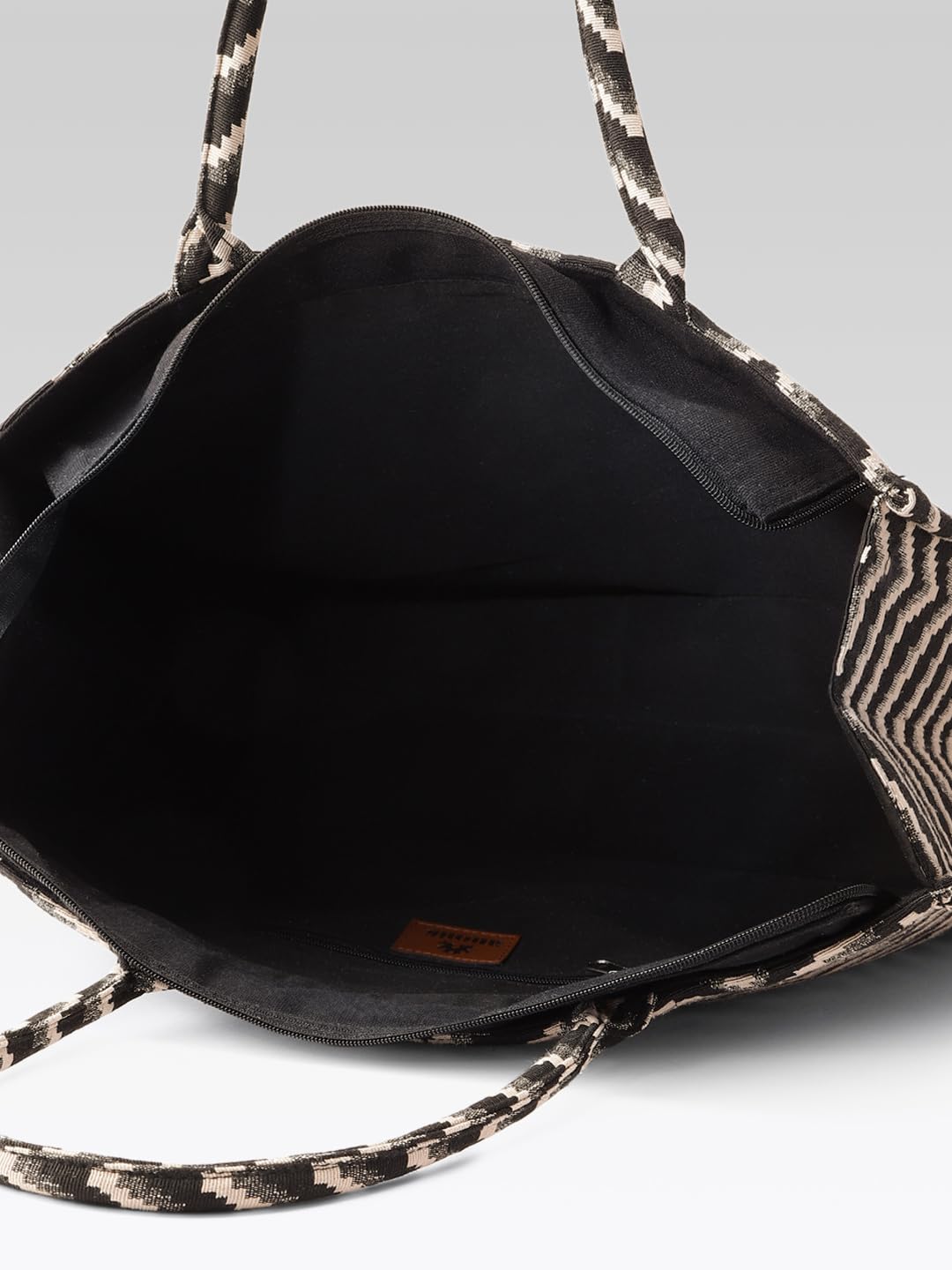 PRIMROSE Fashion Canvas Tote Bag, Black and Beige Chevron Pattern, Large Shoulder Handbag